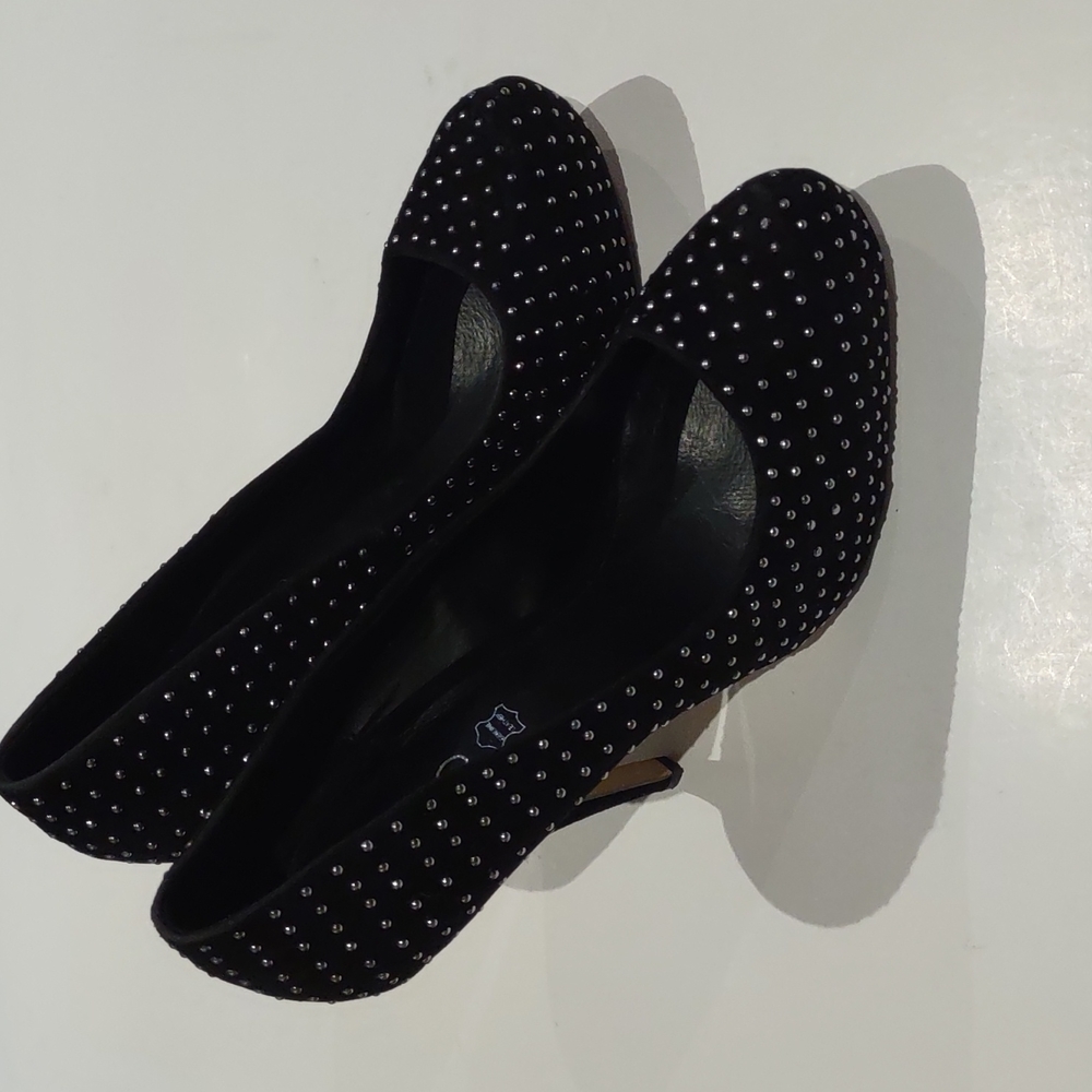 Beautiful black heels by Aldo ⭐⭐🌼